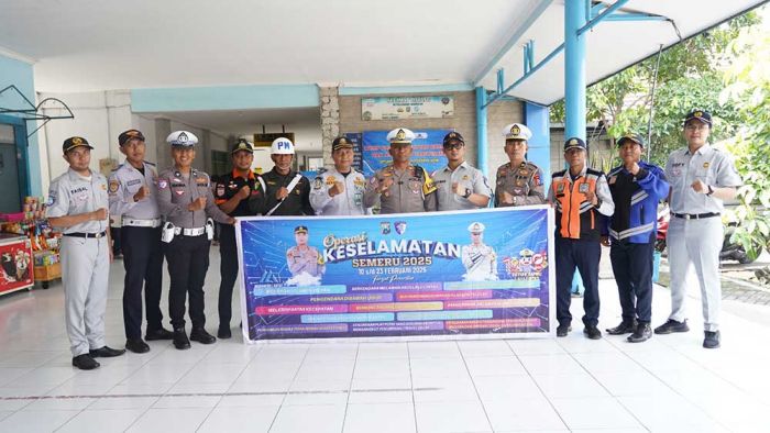 Satlantas Polres Mojokerto Kota Lakukan Ramp Check Bus di Terminal Kertajaya Satlantas Polres Mojokerto Kota Lakukan Ramp Check Bus di Terminal Kertajaya