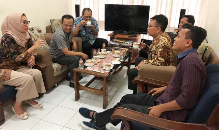Pemprov Jatim Peduli Keterbukaan Informasi Pemprov Jatim Peduli Keterbukaan Informasi