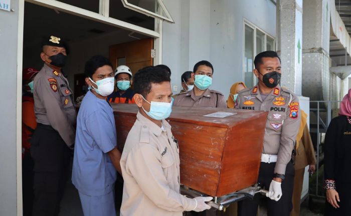 Pilu Keluarga Korban Ledakan di Blitar, Hanya Sang Ayah yang Masih Bisa Dikenali