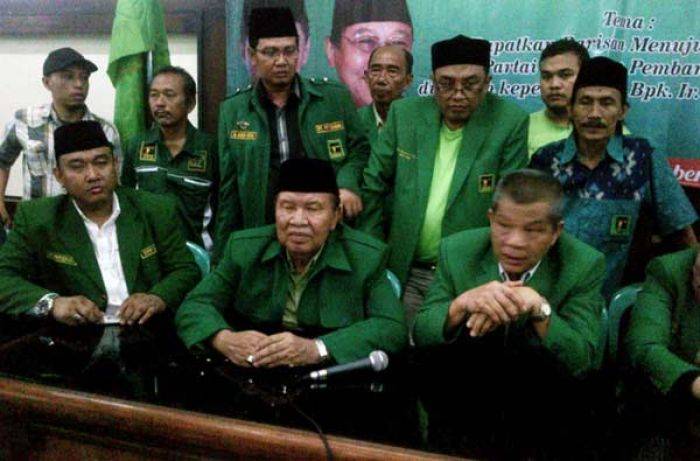 Menang di MA, Kubu Djan Faridz Duduki Kantor DPC PPP Surabaya Menang di MA, Kubu Djan Faridz Duduki Kantor DPC PPP Surabaya