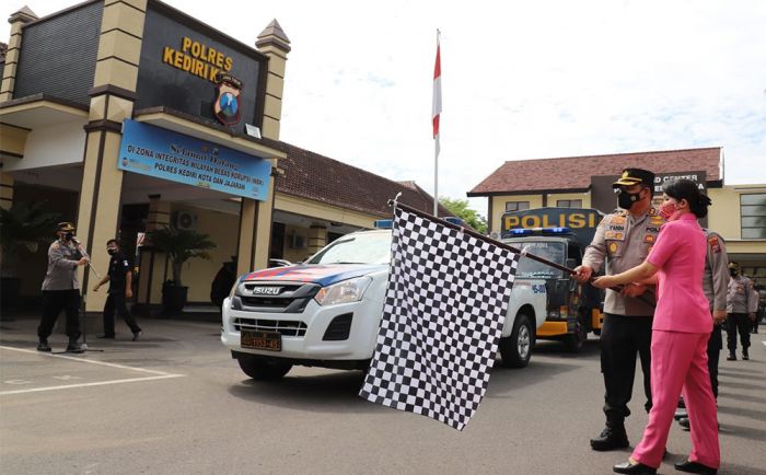 Polres Kediri Kota Kirim 3 Truk Berisi Bantuan untuk Korban Erupsi Semeru di Lumajang Polres Kediri Kota Kirim 3 Truk Berisi Bantuan untuk Korban Erupsi Semeru di Lumajang