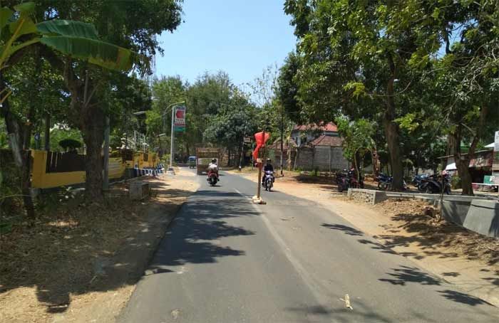 Jembatan Penghubung antar Kecamatan di Kerek Ambrol, Warga Pasang Tanda Seadanya