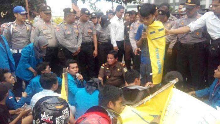 Tuntaskan Kasus Korupsi Pesangon Dewan Sampang, PMII Dukung Langkah Kejari