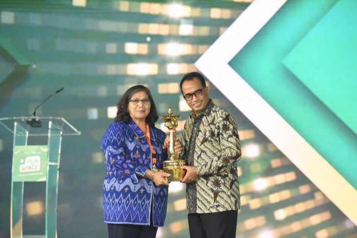 Kelola Transportasi Publik dengan Baik, Kota Kediri Raih Penghargaan WTN 2024 Kelola Transportasi Publik dengan Baik, Kota Kediri Raih Penghargaan WTN 2024