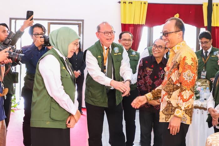 Gubernur Khofifah Bersama Kepala BKN Komitmen Tingkatkan Talenta dan Kompetensi ASN Pemprov Jatim Gubernur Khofifah Bersama Kepala BKN Komitmen Tingkatkan Talenta dan Kompetensi ASN Pemprov Jatim