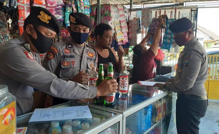 Kembali Razia Miras, Satsabhara Polresta Sidoarjo Sisir Kecamatan Porong dan Tulangan Kembali Razia Miras, Satsabhara Polresta Sidoarjo Sisir Kecamatan Porong dan Tulangan