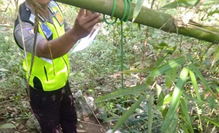 Kakek di Pacitan Akhiri Hidup dengan Gantung Diri Kakek di Pacitan Akhiri Hidup dengan Gantung Diri