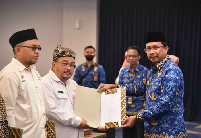 Ciptakan Sinergi Dunia Usaha, Bupati Sidoarjo Kukuhkan Forum SDC Ciptakan Sinergi Dunia Usaha, Bupati Sidoarjo Kukuhkan Forum SDC