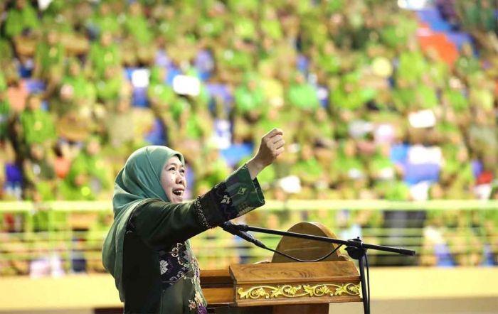 Maulid Nabi Bersama Puluhan Ribu Muslimat di Pasuruan, Khofifah Ajak Teladani Akhlaq Rasulullah Maulid Nabi Bersama Puluhan Ribu Muslimat di Pasuruan, Khofifah Ajak Teladani Akhlaq Rasulullah