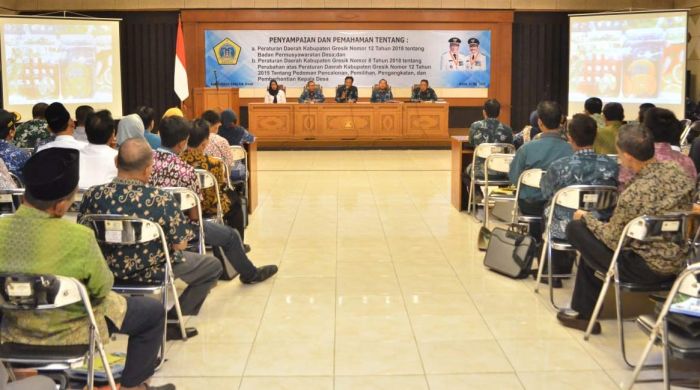 Jelang Pilkades Serentak, Bupati Sambari Briefing Kades dan BPD Jelang Pilkades Serentak, Bupati Sambari Briefing Kades dan BPD