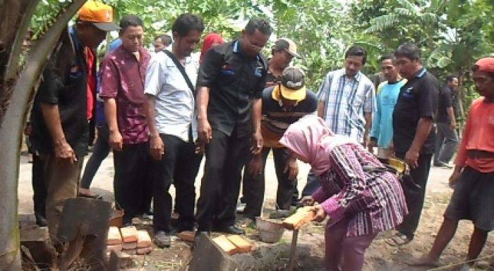 Awali Bangun Saluran Air, Warga Sidoarjo Bersih-Bersih Desa