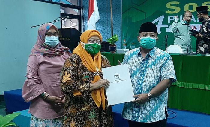 Mbah Tarom: Selamatan dan Yasinan Bisa Membentengi dari Radikalisme dan Intoleransi Mbah Tarom: Selamatan dan Yasinan Bisa Membentengi dari Radikalisme dan Intoleransi