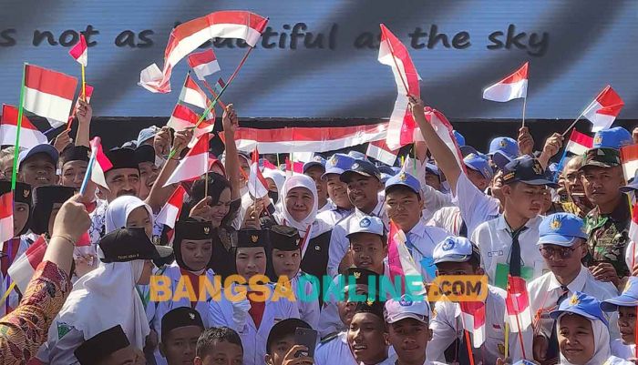 MPLS Serentak Jenjang SMA/SMK/SLB di Jawa Timur, Gubernur Khofifah Tekankan Tak Boleh Ada Kekerasan MPLS Serentak Jenjang SMA/SMK/SLB di Jawa Timur, Gubernur Khofifah Tekankan Tak Boleh Ada Kekerasan