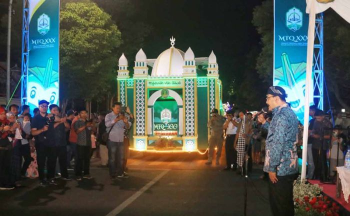 Pawai Taaruf MTQ Jatim 2023, Puluhan Mobil Hias Susuri Jalanan Kota Pasuruan Pawai Taaruf MTQ Jatim 2023, Puluhan Mobil Hias Susuri Jalanan Kota Pasuruan