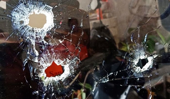 Dikira Petasan, Penembakan Misterius di Waru Sidoarjo Lubangi Tembok hingga Tembus Motor Dikira Petasan, Penembakan Misterius di Waru Sidoarjo Lubangi Tembok hingga Tembus Motor