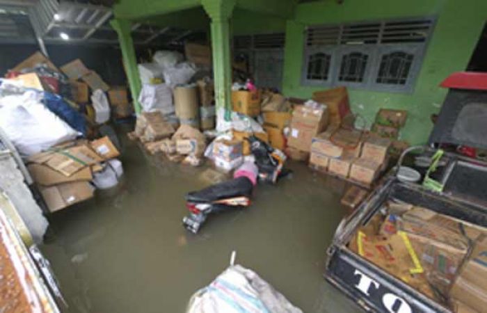 Pasar Blimbing Terendam Banjir Usai Diguyur Hujan Lebat Pasar Blimbing Terendam Banjir Usai Diguyur Hujan Lebat