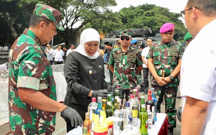 Ops Ketupat 2023, Gubernur Khofifah Ajak 148.261 Personel Sinergi Pastikan Kelancaran Mudik Lebaran Ops Ketupat 2023, Gubernur Khofifah Ajak 148.261 Personel Sinergi Pastikan Kelancaran Mudik Lebaran