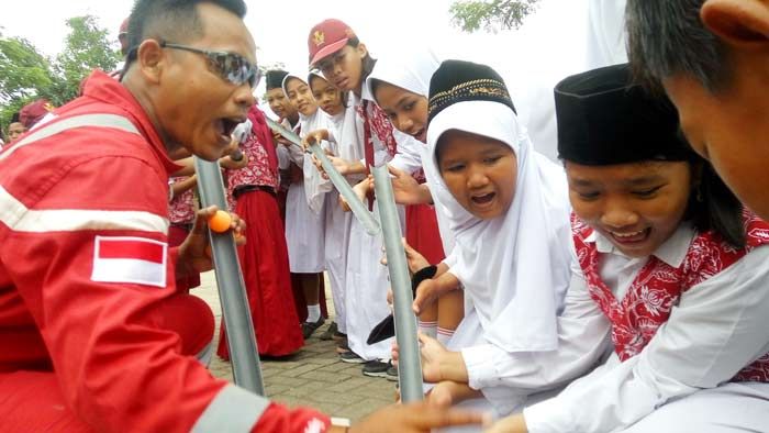 JOB P-PEJ Berbagi Ilmu Pengeboran Migas ke SDN Campurejo Bojonegoro