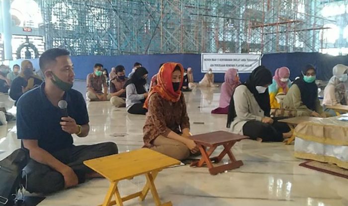 Lagi, Lima Milenial Ikrar Syahadat, Lala Nangis karena Terharu Lagi, Lima Milenial Ikrar Syahadat, Lala Nangis karena Terharu