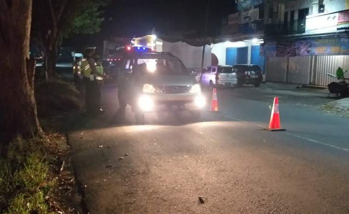 87 Kendaraan Diminta Putar Balik Saat Hendak Keluar Wilayah Kabupaten Blitar 87 Kendaraan Diminta Putar Balik Saat Hendak Keluar Wilayah Kabupaten Blitar