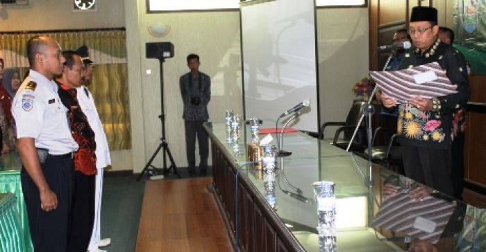 Penyegaran Birokrasi, Bupati Situbondo Mutasi 42 Pejabat Eselon III dan IV