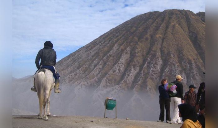 Penuhi Target, Wisata Gunung Bromo Terapkan Booking Online Tiket Masuk Penuhi Target, Wisata Gunung Bromo Terapkan Booking Online Tiket Masuk