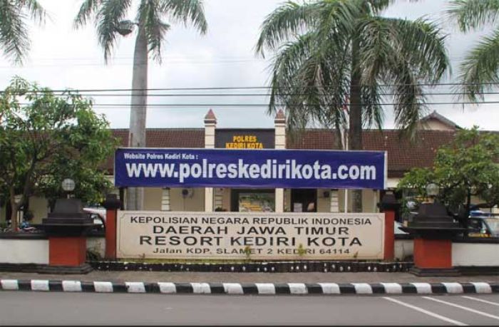 Polres Kediri Kota Siagakan Sepertiga Kekuatan Saat Pilgub DKI Jakarta Polres Kediri Kota Siagakan Sepertiga Kekuatan Saat Pilgub DKI Jakarta