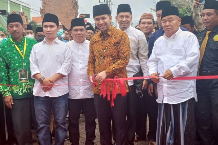 Resmikan Bazar di Kongres Pergunu ke-3, Wagub Jatim Bilang Begini Resmikan Bazar di Kongres Pergunu ke-3, Wagub Jatim Bilang Begini