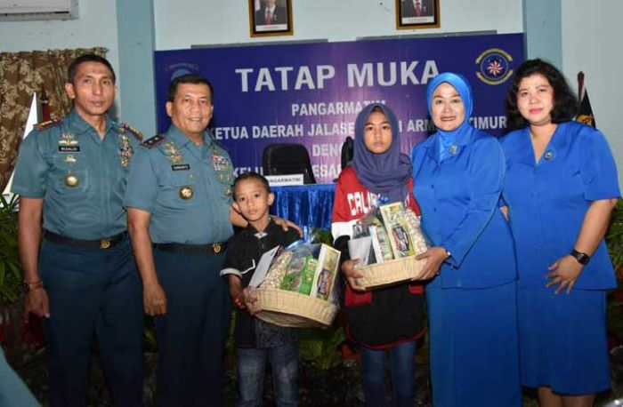 Kunjungan ke Lanal Ternate, Pangarmatim dan KDJAT Serahkan Tali Asih