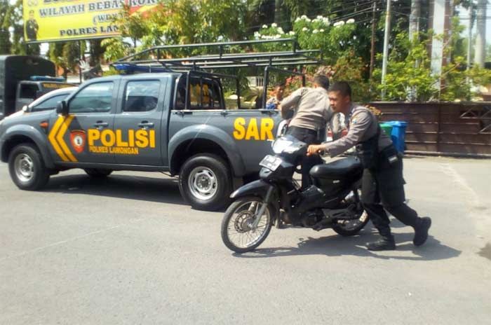 Serang Pos Polisi di Paciran, Dua Pria Diringkus, Salah Satunya Pecatan Polisi Serang Pos Polisi di Paciran, Dua Pria Diringkus, Salah Satunya Pecatan Polisi