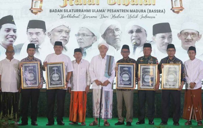 Selain Hadiri Silaturahmi Bassra di Pamekasan, Mahfud MD Tinjau Pembangunan Pasar Kolpajung