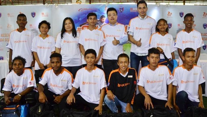 UC Browser Dukung Komunitas Sepak Bola Indonesia melalui Uni Papua UC Football Ambassador Team UC Browser Dukung Komunitas Sepak Bola Indonesia melalui Uni Papua UC Football Ambassador Team