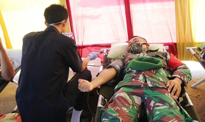 Donor Darah di Tebluru Lamongan Berhasil Penuhi Stok PMI Donor Darah di Tebluru Lamongan Berhasil Penuhi Stok PMI
