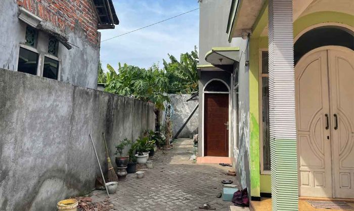 Kasus Pelemparan Genteng di Sidoarjo Akhirnya Damai, Begini Kronologinya Kasus Pelemparan Genteng di Sidoarjo Akhirnya Damai, Begini Kronologinya
