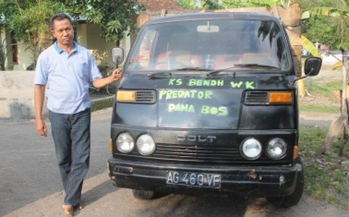 Protes Kebijakan Kasek SMPN 4 Nganjuk, Dua Guru Aksi Coret Mobil