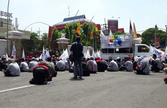 Tagih Janji, 309 Karyawan PT Smelting Korban PHK Sepihak Gelar Istighosah Doakan DPRD Gresik