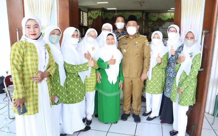 Bupati Gus Yani Ajak Muslimat Kompak Hadapi Pandemi Bupati Gus Yani Ajak Muslimat Kompak Hadapi Pandemi