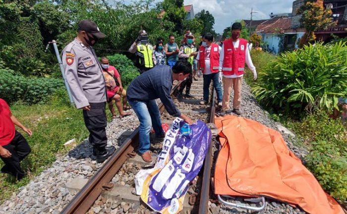 Seorang Wanita Tewas Tertabrak Kereta Api di Blitar, Diduga Bunuh Diri