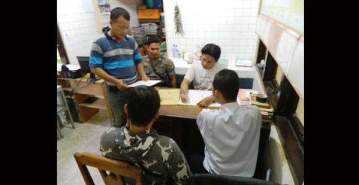Copot Daun Pintu, Debt Collector Koperasi di Ngawi Dicokok Polisi Copot Daun Pintu, Debt Collector Koperasi di Ngawi Dicokok Polisi