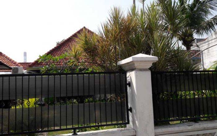 Usai Direnovasi, 3 Rumdis Pimpinan DPRD Gresik Dibiarkan Mangkrak Usai Direnovasi, 3 Rumdis Pimpinan DPRD Gresik Dibiarkan Mangkrak