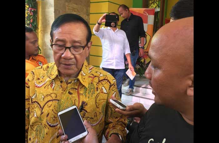 Posisi Setnov Terancam, Akbar Tanjung Dukung Munaslub Posisi Setnov Terancam, Akbar Tanjung Dukung Munaslub