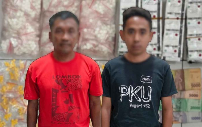 Satresnarkoba Polres Probolinggo Bekuk Pengedar Ribuan Pil Koplo Satresnarkoba Polres Probolinggo Bekuk Pengedar Ribuan Pil Koplo