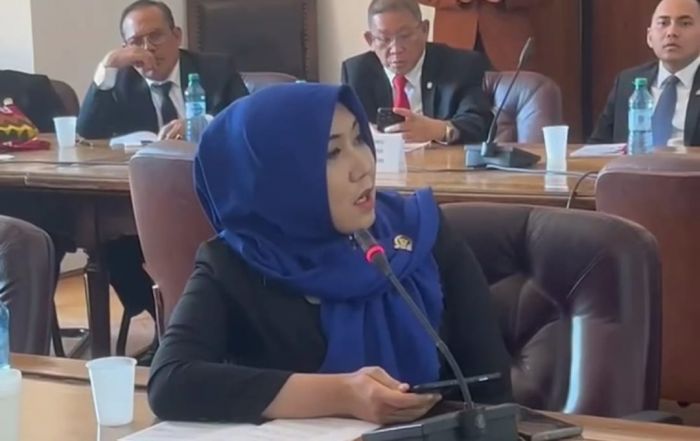 Senator Lia Istifhama Dorong Pemuda Jatim untuk Bekerja di Luar Negeri Senator Lia Istifhama Dorong Pemuda Jatim untuk Bekerja di Luar Negeri