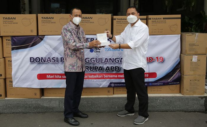 Terima 141 Ribu Masker, Wali Kota Eri Siap Distribusikan ke Nakes dan Satgas Kampung Tangguh Terima 141 Ribu Masker, Wali Kota Eri Siap Distribusikan ke Nakes dan Satgas Kampung Tangguh