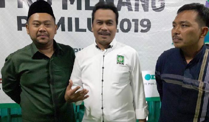 Cabup PKB Gresik, Qosim dan Yani akan Patuh Perintah DPP Cabup PKB Gresik, Qosim dan Yani akan Patuh Perintah DPP