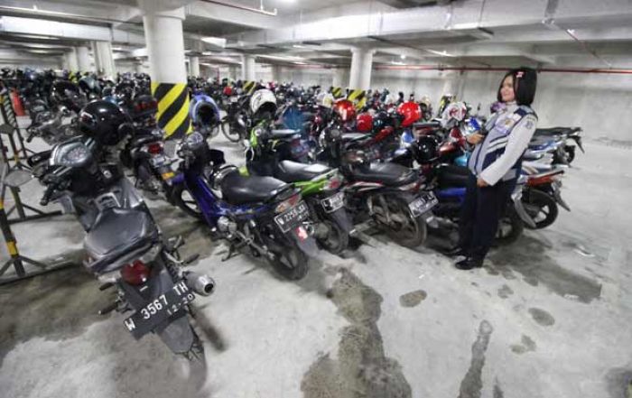 Lantai Basement Balai Pemuda mulai Dioperasikan untuk Parkir Lantai Basement Balai Pemuda mulai Dioperasikan untuk Parkir