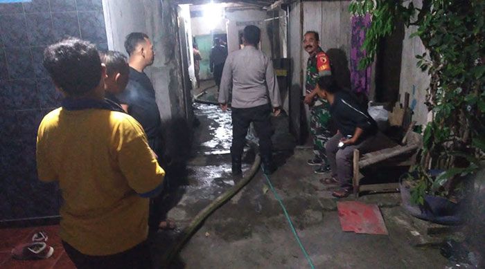 Diduga Korsleting Listrik, Bekas Kandang Ayam di Ngasem Kediri Terbakar Diduga Korsleting Listrik, Bekas Kandang Ayam di Ngasem Kediri Terbakar
