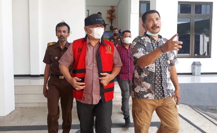 Satu Terpidana Kasus Korupsi Kambing Etawa Dijemput Paksa Kejaksaan Negeri Bangkalan Satu Terpidana Kasus Korupsi Kambing Etawa Dijemput Paksa Kejaksaan Negeri Bangkalan