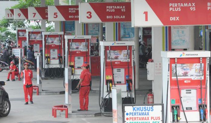 DPR: Harga BBM Seharusnya Rp 1.877 per Liter DPR: Harga BBM Seharusnya Rp 1.877 per Liter