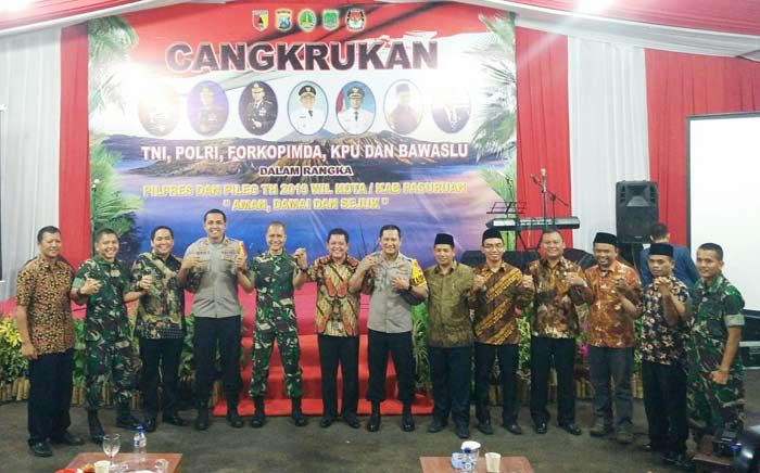 Tingkatkan Soliditas Jelang Pileg dan Pilpres, Kodim Pasuruan Gelar Cangkrukan